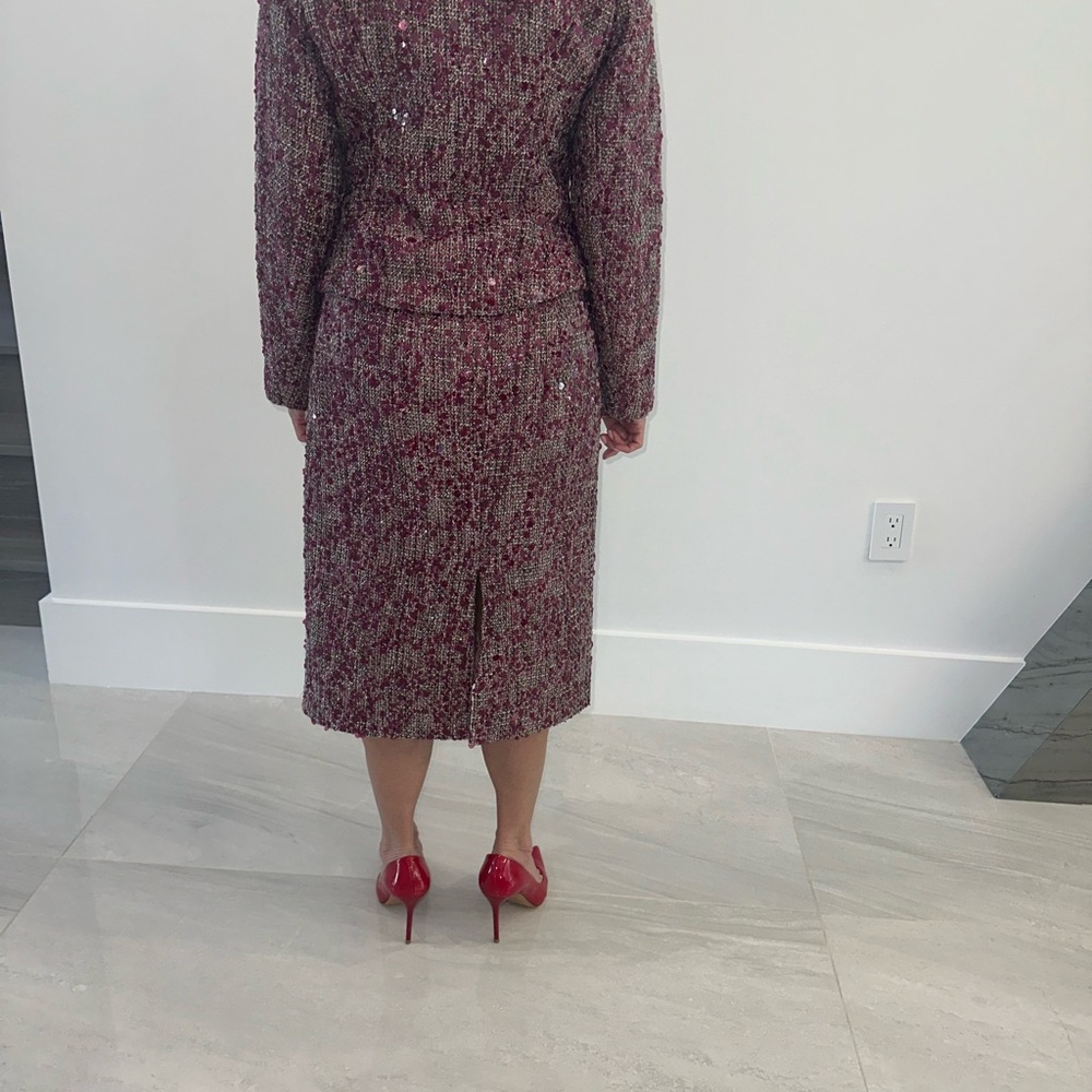 Elegant Women's Tweed skirt and blazer- pinky raspberry color!